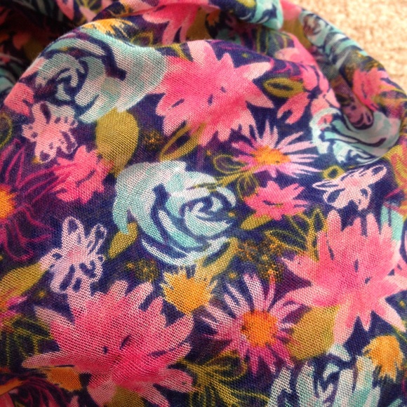Multi Color Flower Pattern Scarf - Picture 3 of 3